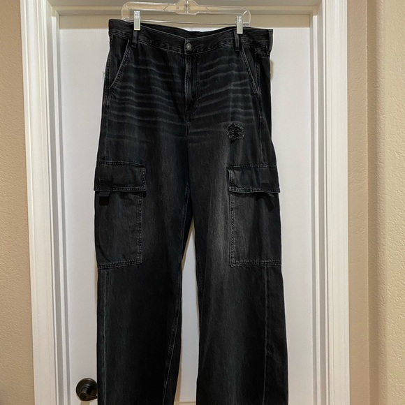 American Eagle Super High Rise Baggy Wide Leg Jeans Black Cargo Size 16 - Picture 3 of 11